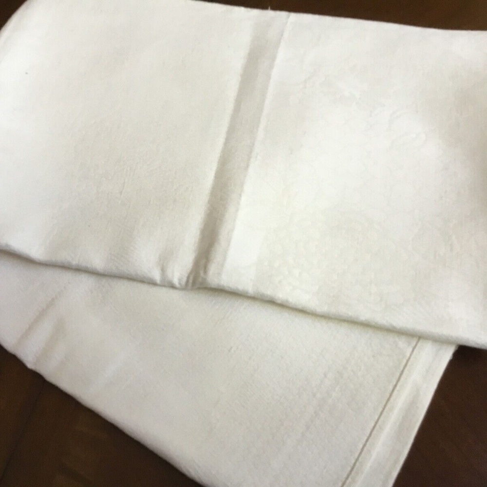 VTG RUSSIAN WHITE TWIN MATELASSE COVERLET BEDCOVER 100% Cotton 55x82.5 BNWT